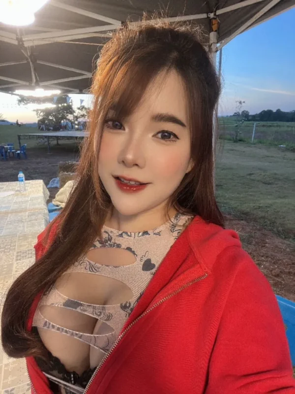 dek n เอนนัวแรง พริตตี้ ดีเจ