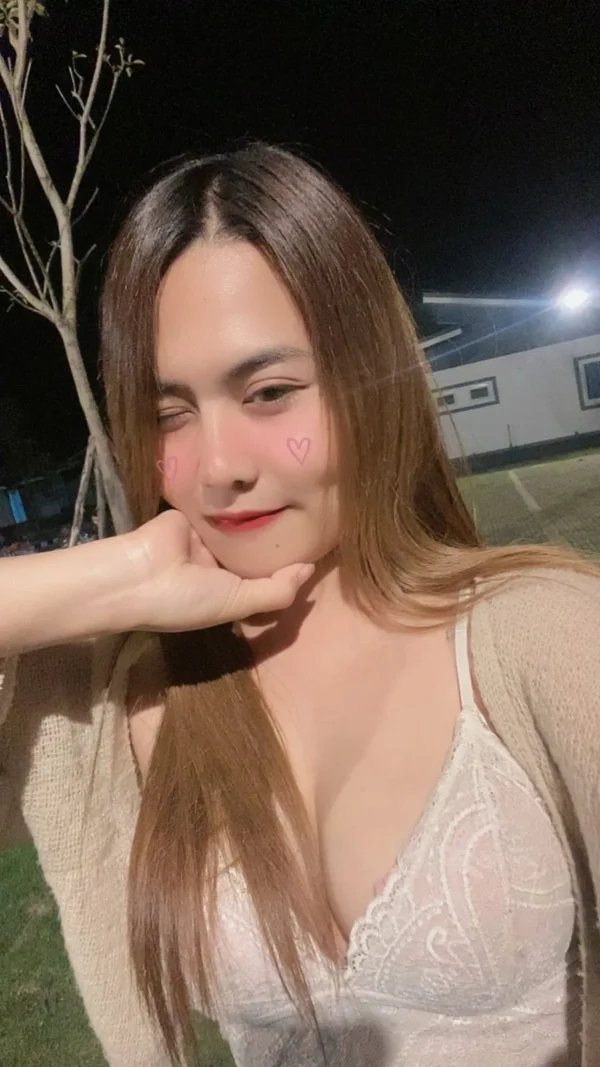 คิตตี้ เด็กเอ็นเชียงใหม่ ชงเหล้า